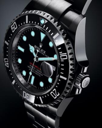 Rolex Sea-Dweller has attracted many professional divers.